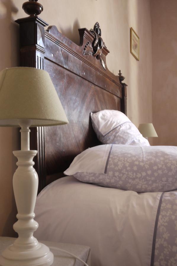 Bed and Breakfast Domaine De Puytirel Champagne-et-Fontaine Exterior foto