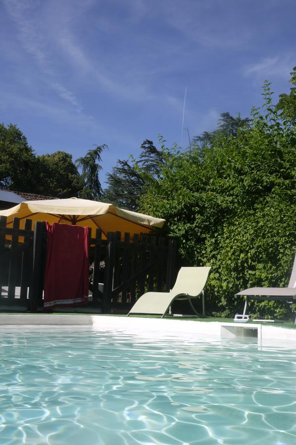 Bed and Breakfast Domaine De Puytirel Champagne-et-Fontaine Exterior foto